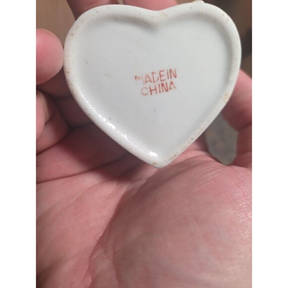 Porcelain Heart Shaped Trinket Box Floral Purple Lilac & Blue Flowers - Picture 7 of 9